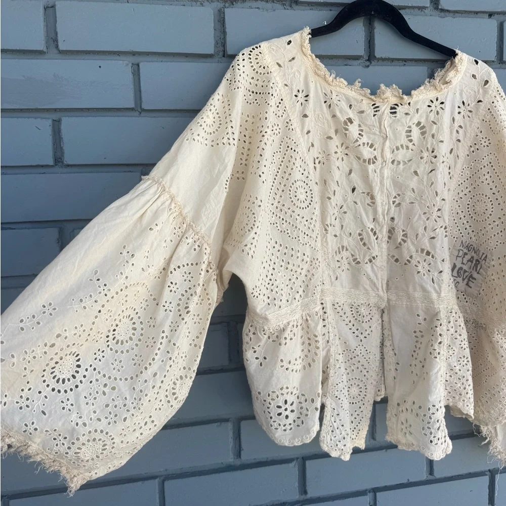 Magnolia Pearl Eyelit Selah Blouse NWOT - Picture 10 of 16